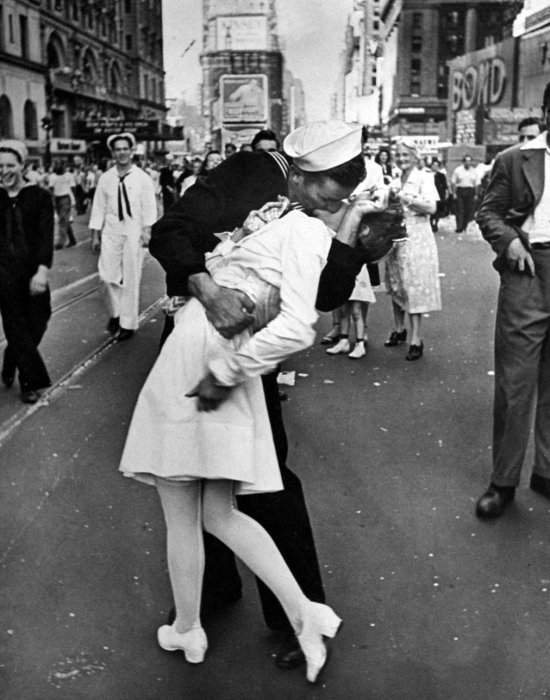 Il bacio in Time Square - Neomag.