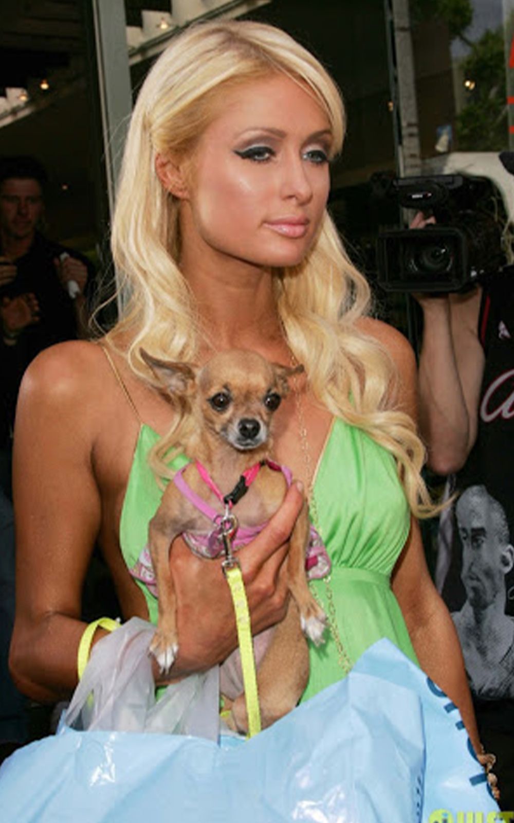 paris hilton outfit - neomag.