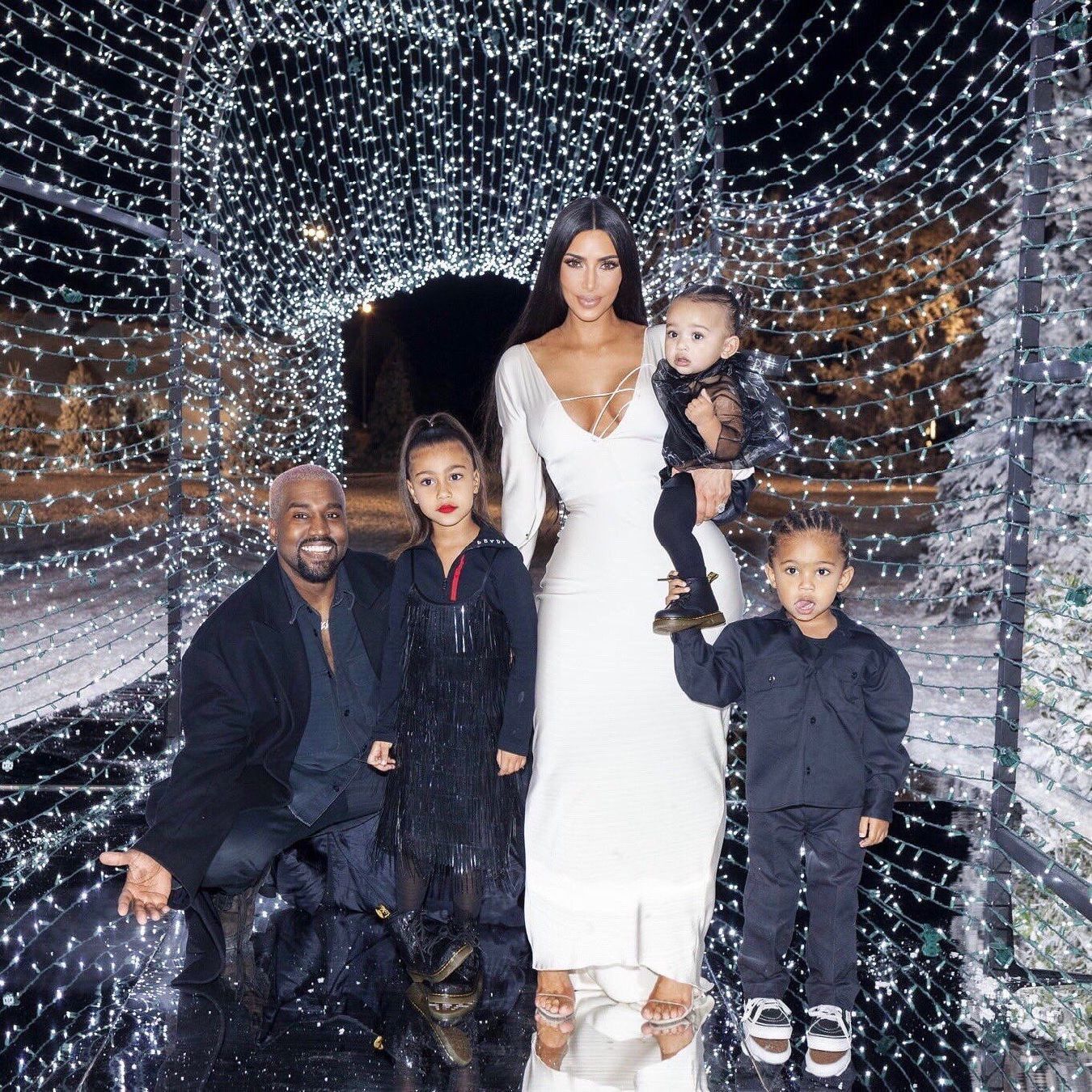 Il Natale di Kim Kardashian West - Neomag.