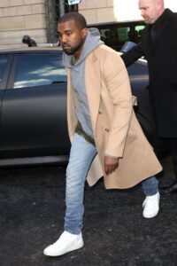 Kanye West Street Style - neomag.