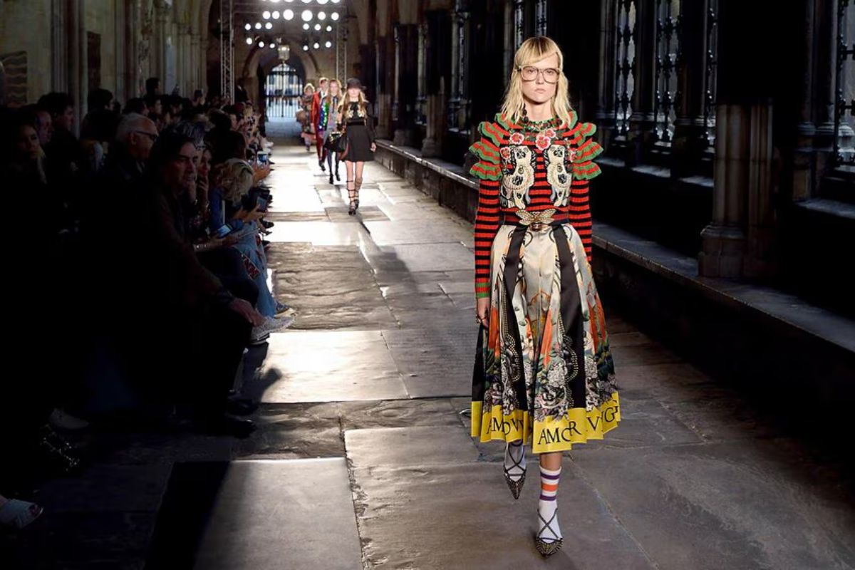 Gucci nell'abbazia di Westminster - Neomag.